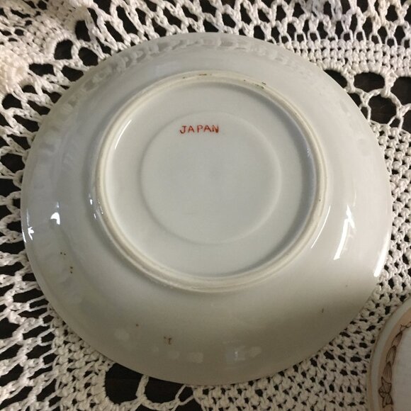 Minature Made In Japan Floral and Gold Teacup & Saucer Set - Picture 11 of 16